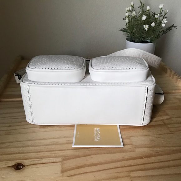 🌼Michael Kors Purse - Picture 6 of 13